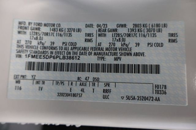 Used 2023 Ford Bronco Badlands image 16