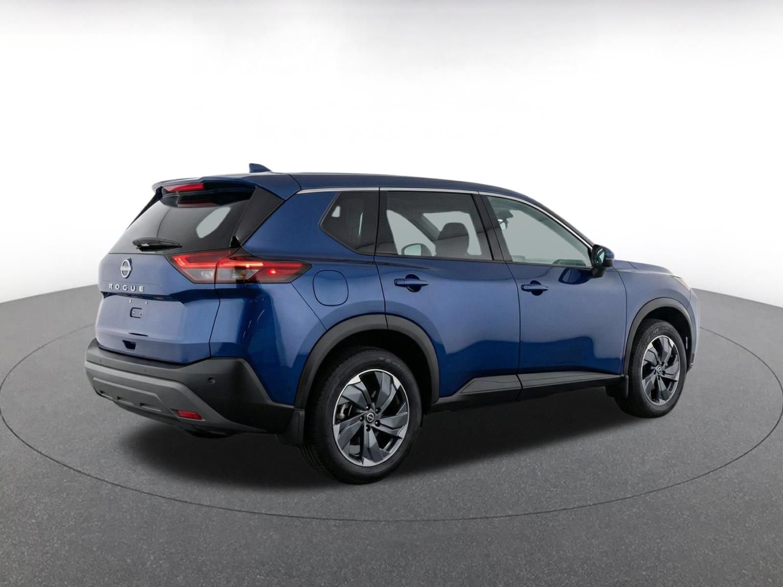 Used 2025 Nissan Rogue SV FWD image 10