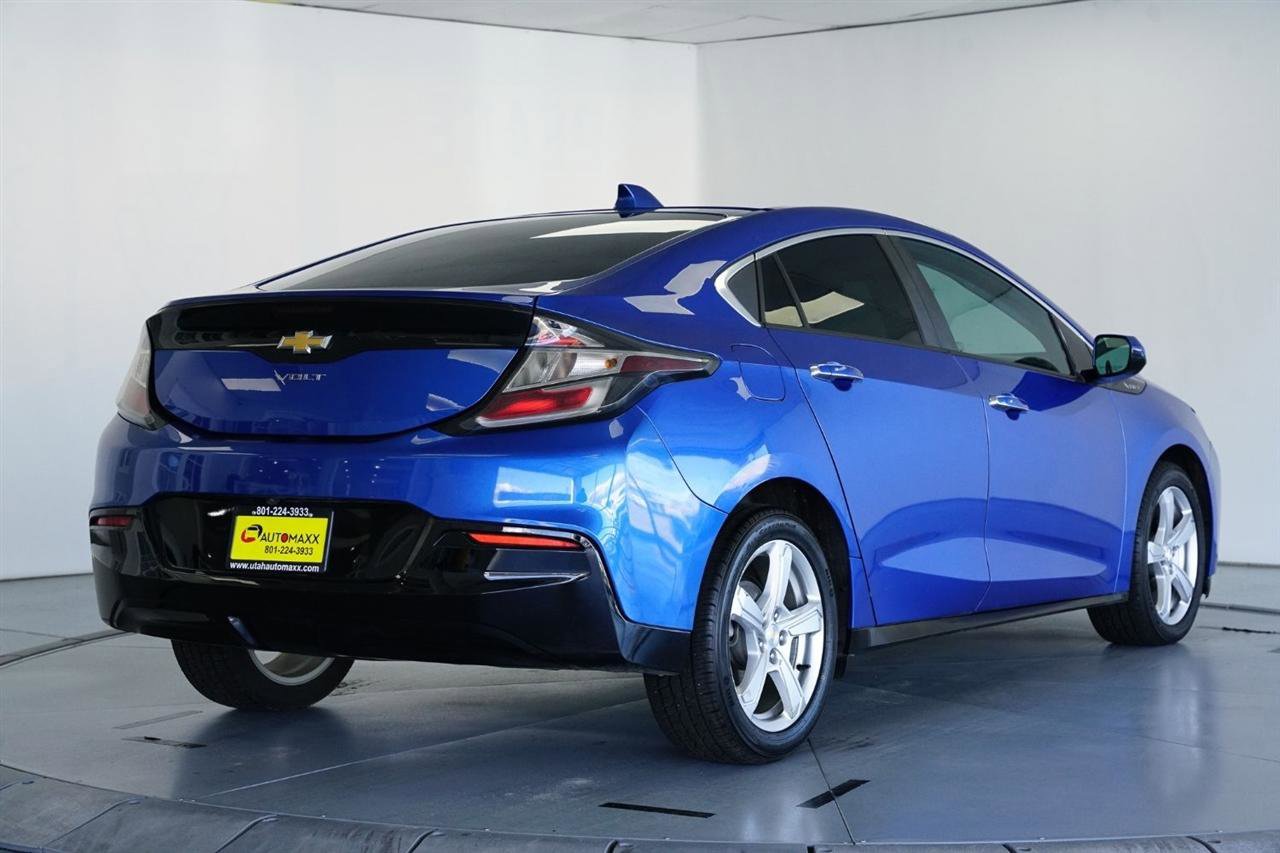 Used 2017 Chevrolet Volt LT w/ Comfort Package image 6