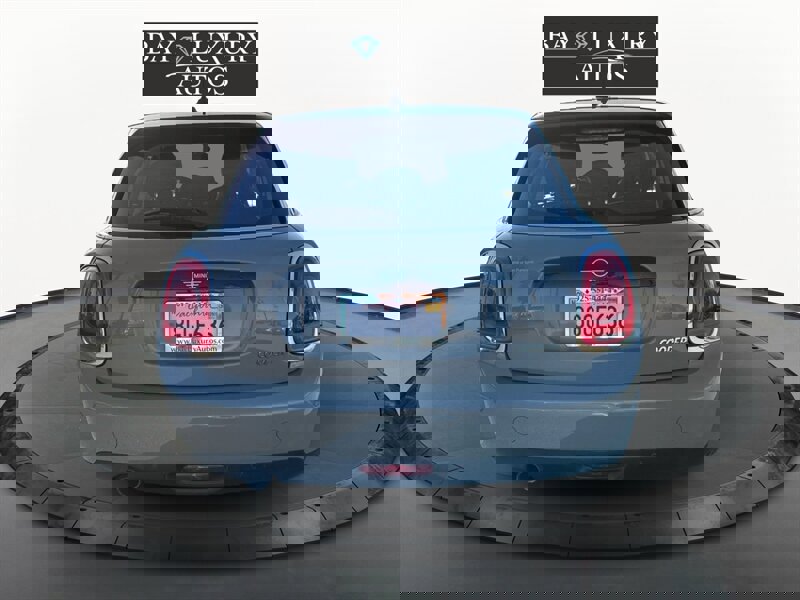 Used 2019 MINI Cooper 4-Door Hardtop w/ Signature Upholstery Package image 34