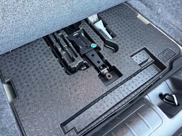 Used 2018 Honda Accord LX image 29