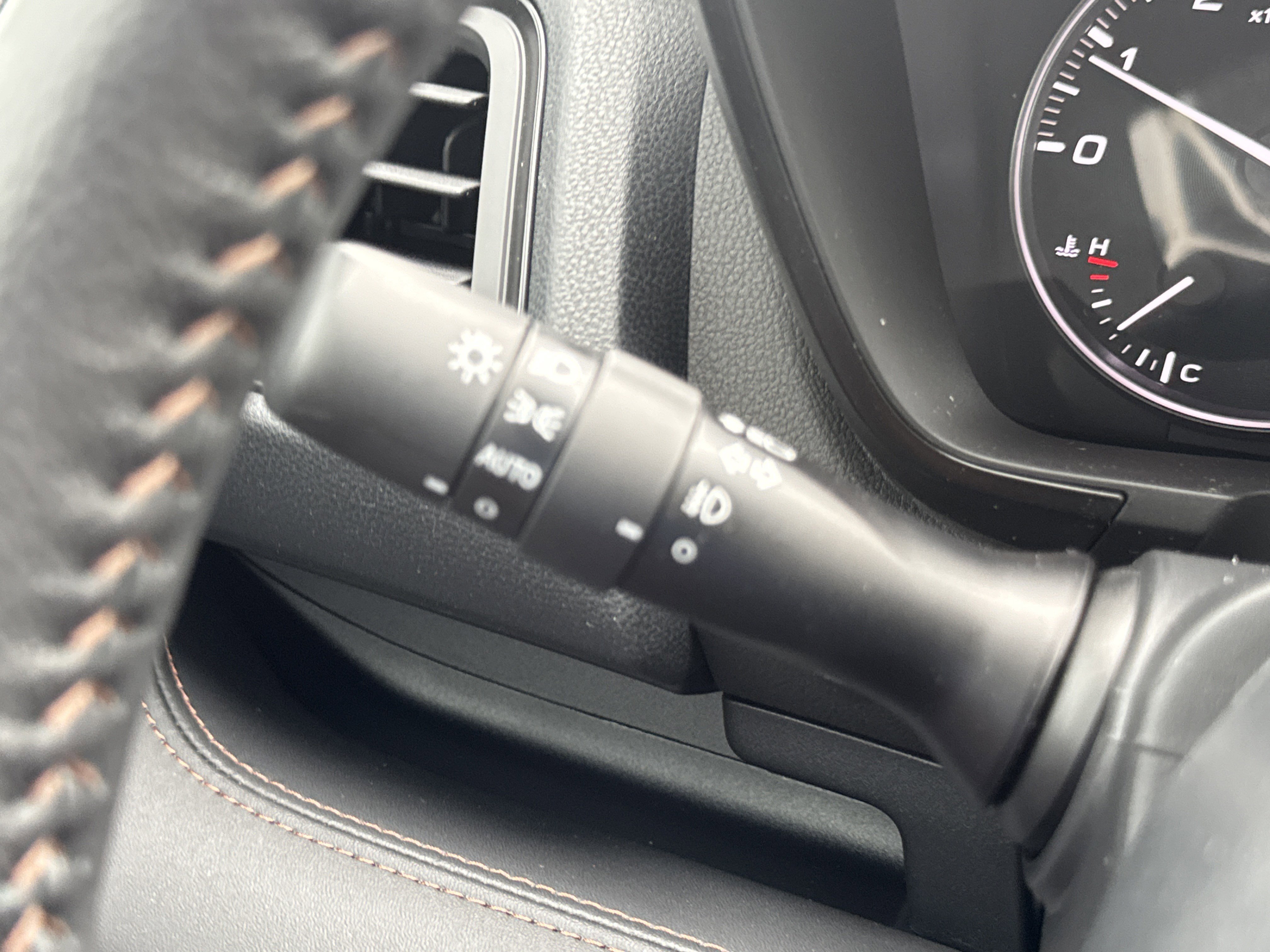 New 2026 Subaru Ascent Limited Bronze image 17