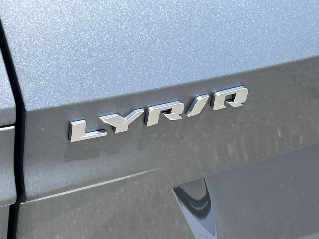 New 2025 Cadillac Lyriq Luxury image 25