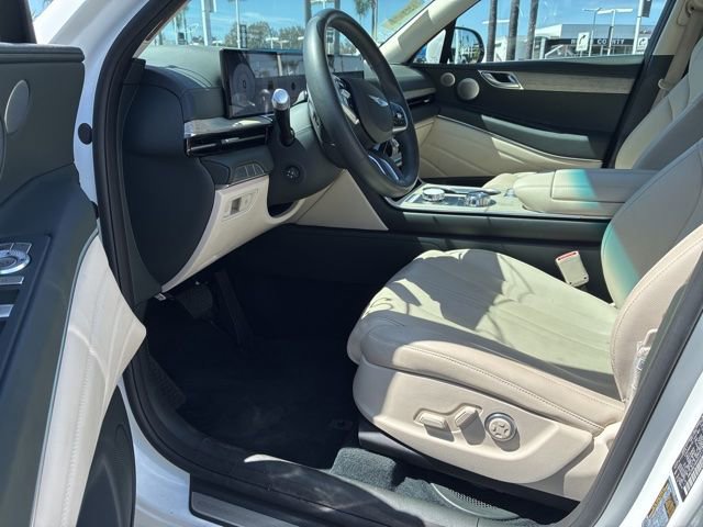 Used 2025 Genesis GV80 2.5T Advanced AWD/4WD image 5