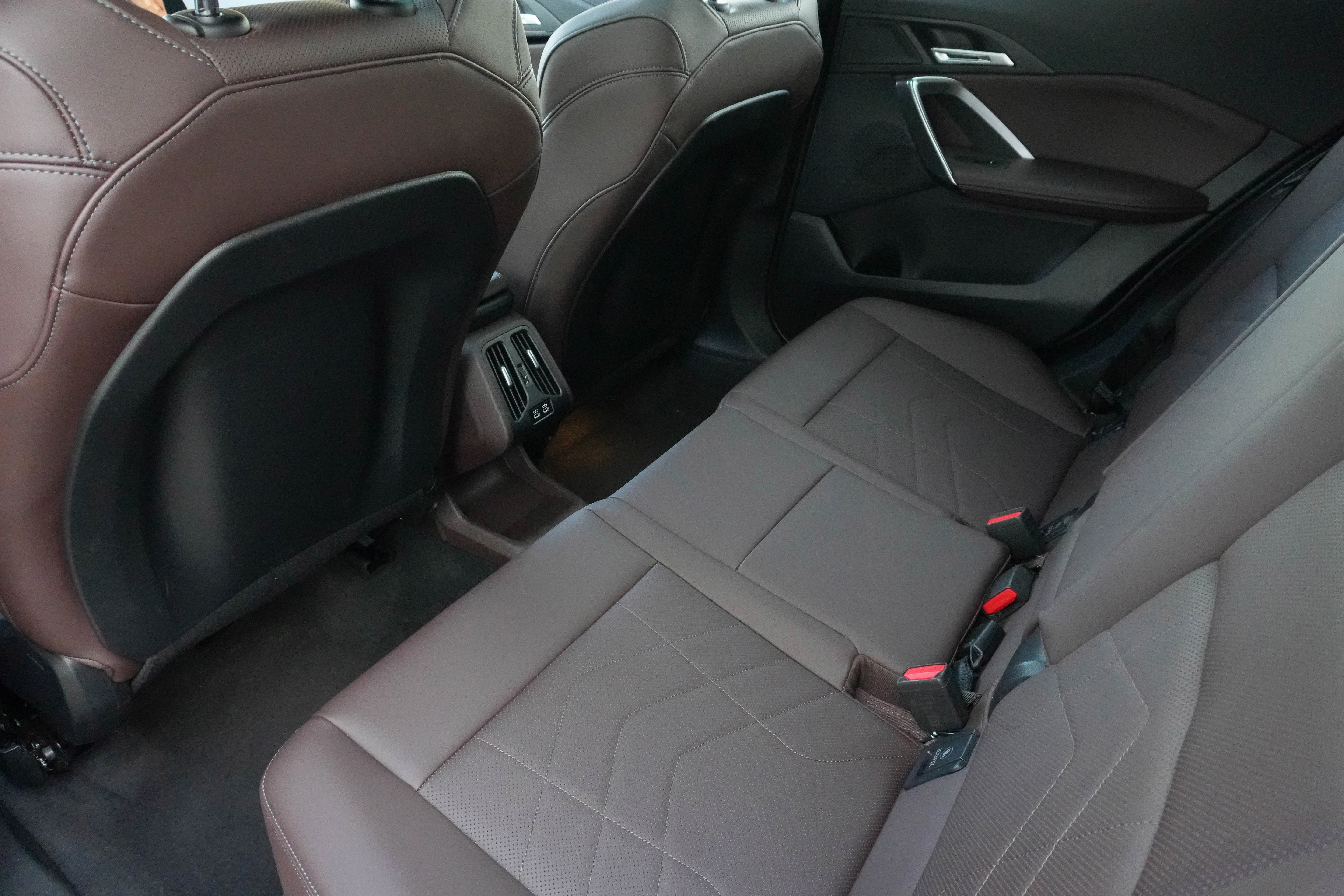 Certified 2025 BMW X2 xDrive28i image 32