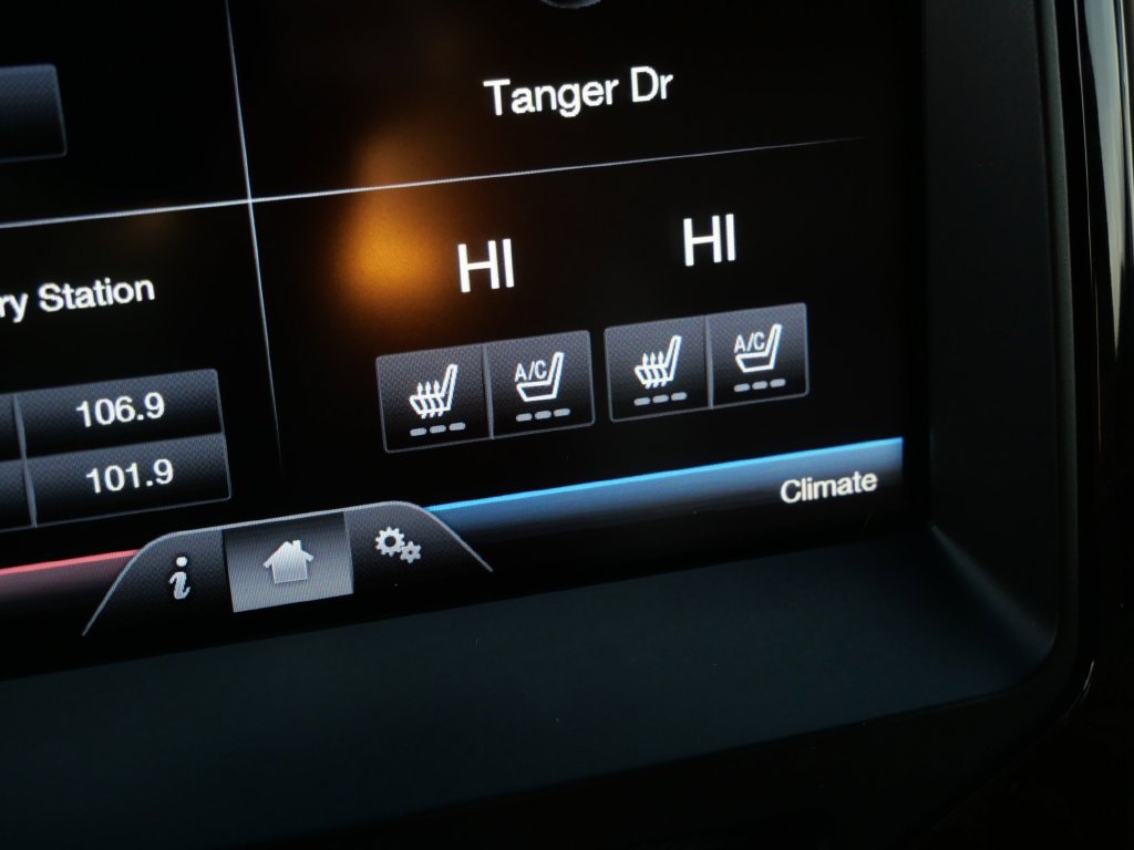 Used 2014 Ford F150 Platinum AWD/4WD image 27