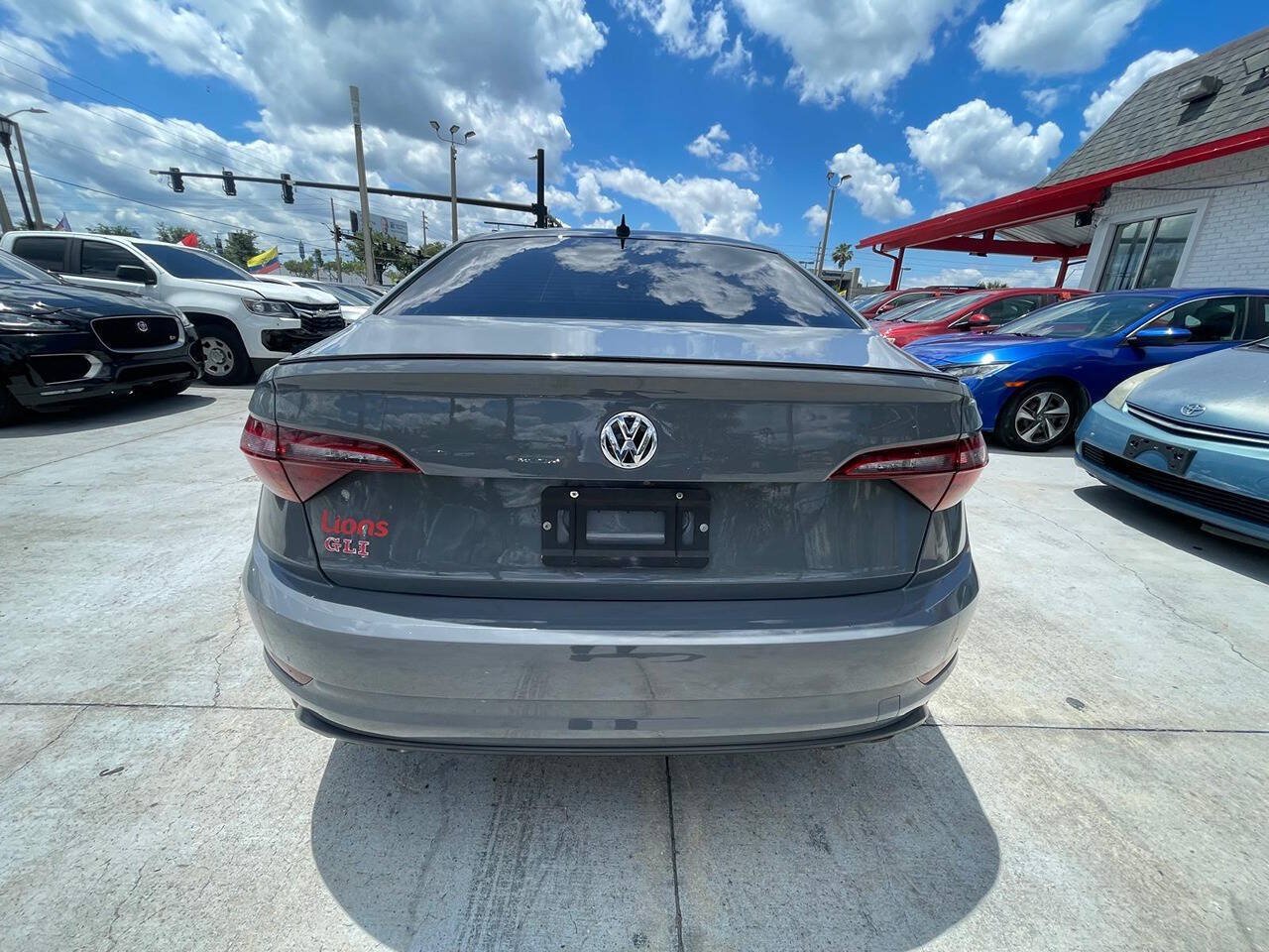 Used 2019 Volkswagen Jetta GLI FWD image 3