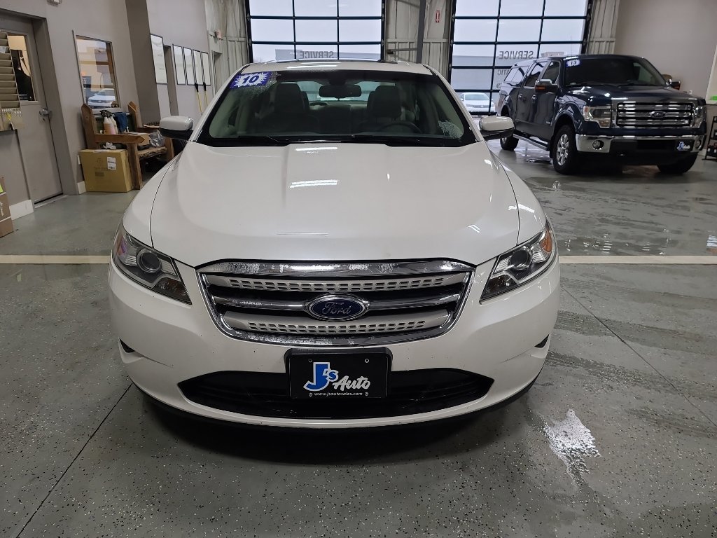 Used 2010 Ford Taurus SEL image 3