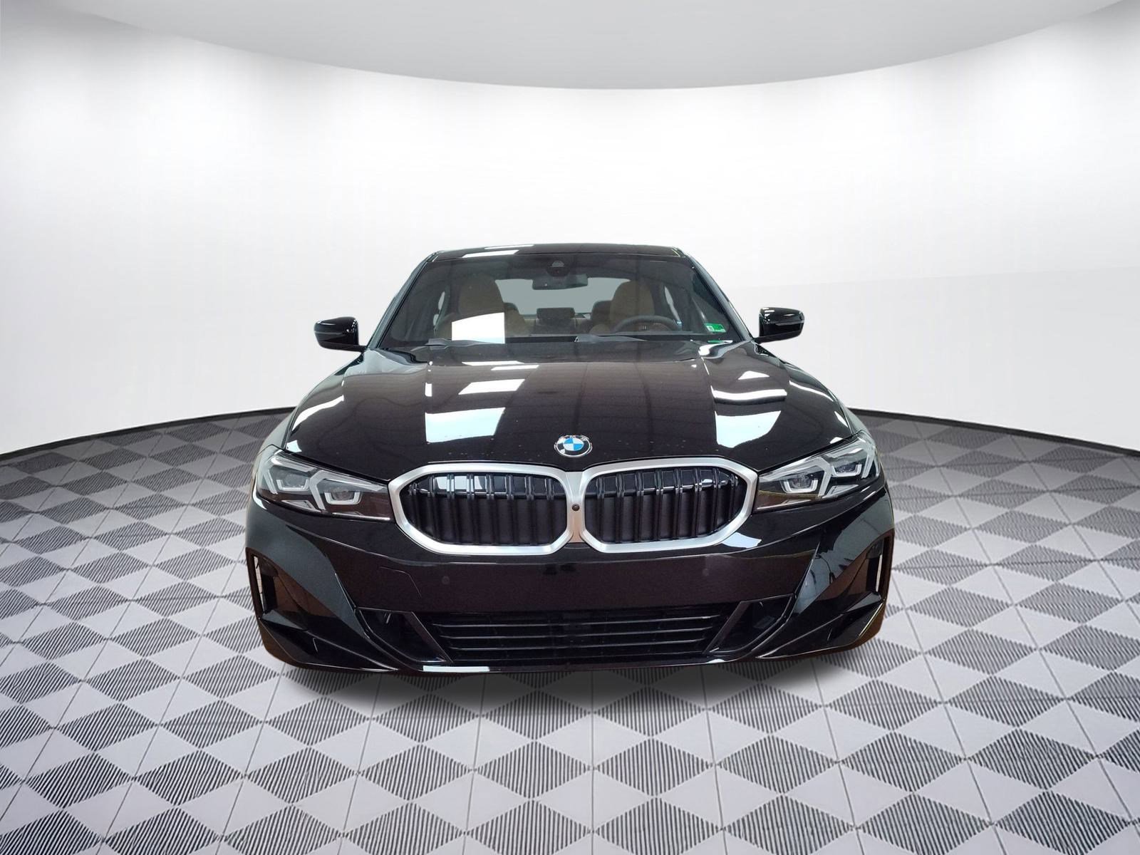 Used 2025 BMW 330i xDrive Sedan w/ Premium Package image 6