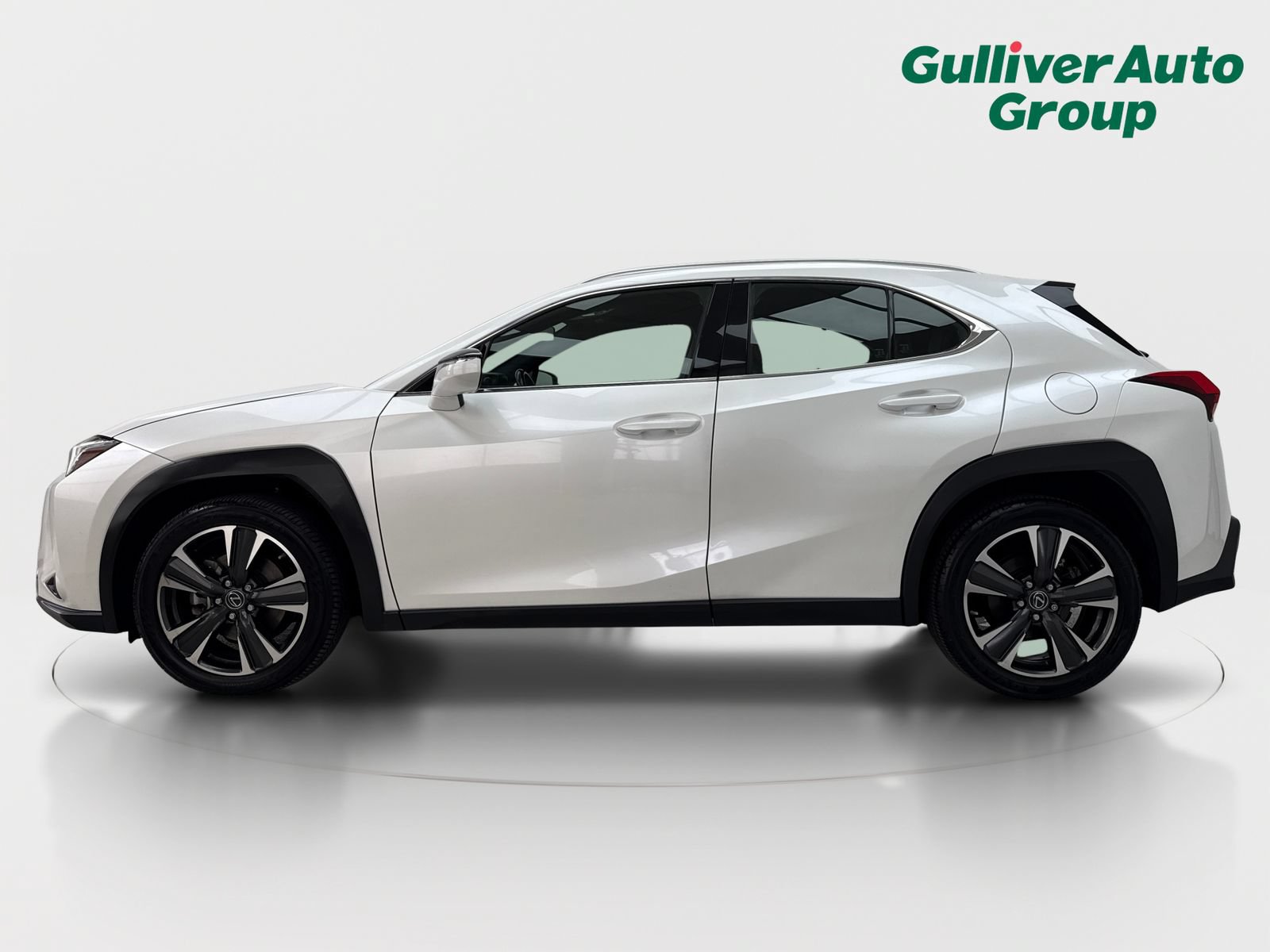 Used 2020 Lexus UX 200 w/ Accessory Package FWD image 3