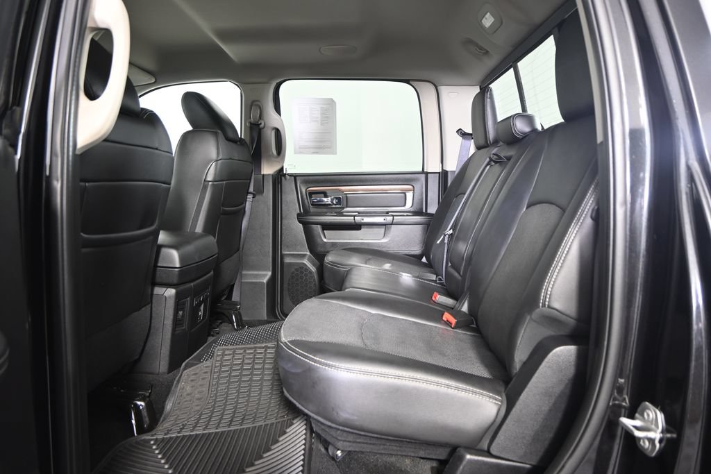 Used 2016 RAM 1500 Laramie w/ Convenience Group AWD/4WD image 18