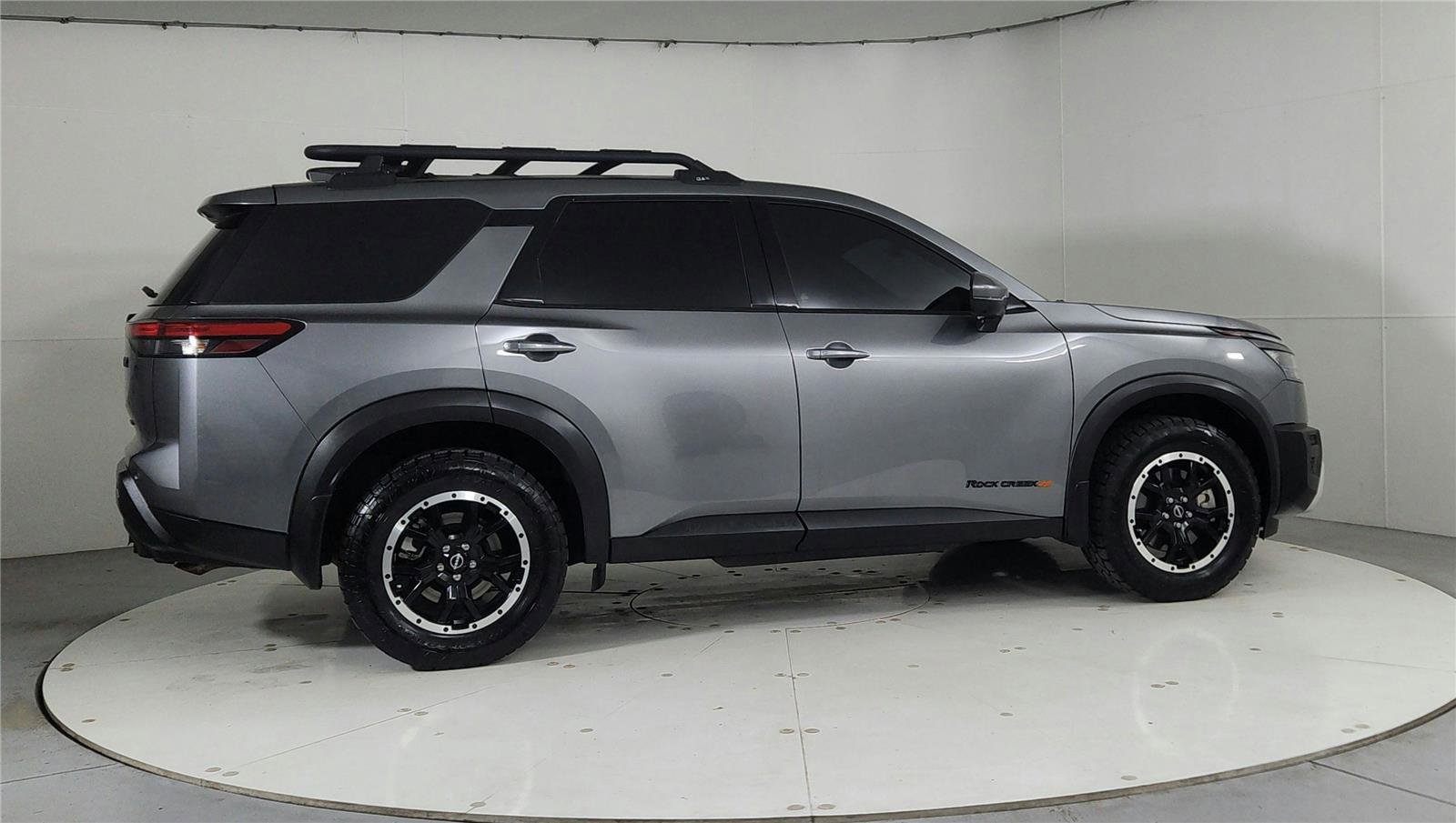 Used 2025 Nissan Pathfinder Rock Creek image 7