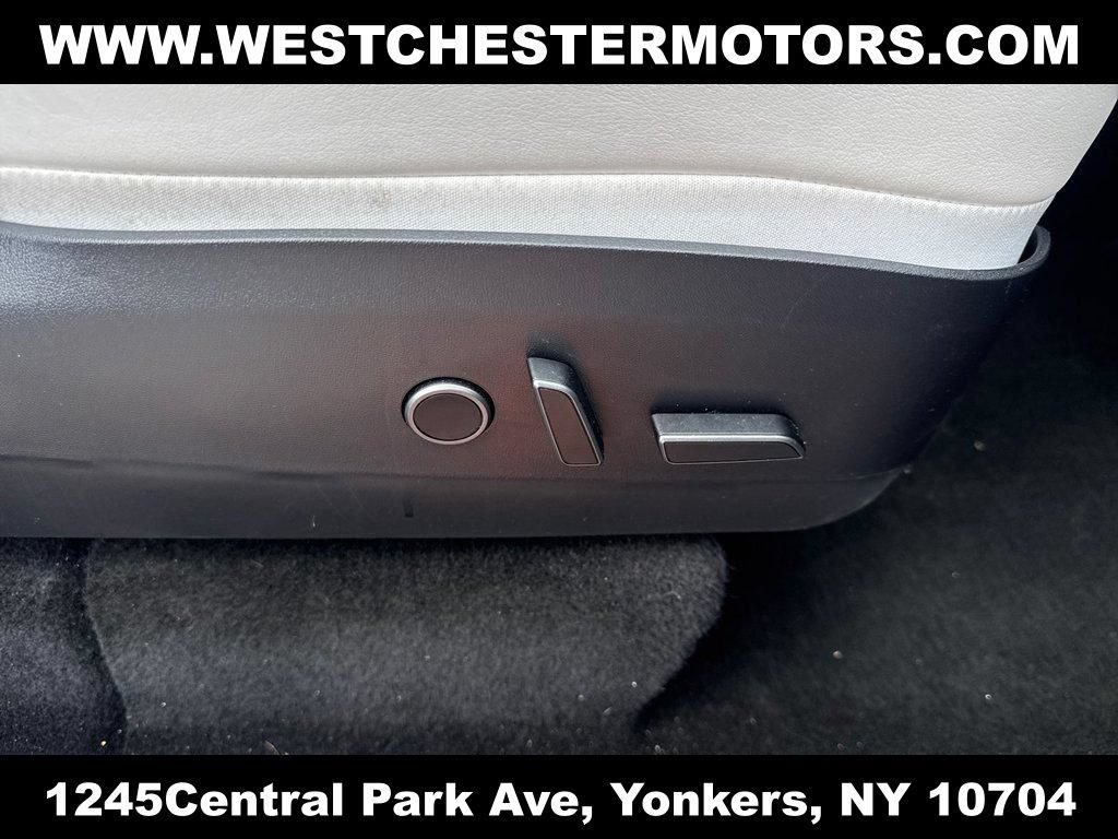 Used 2021 Tesla Model Y Long Range AWD/4WD image 17