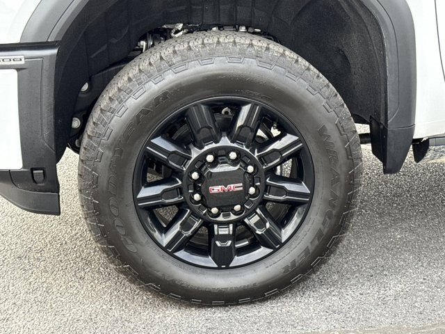 Used 2025 GMC Sierra 3500 AT4 w/ AT4 Preferred Package image 19