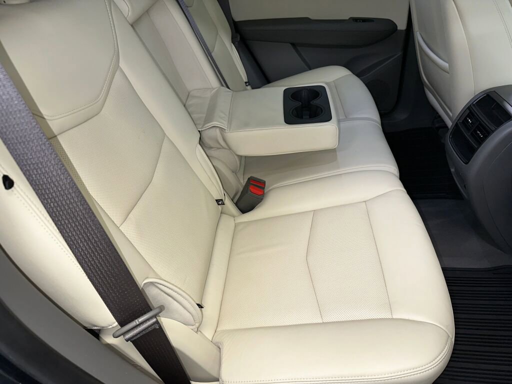 Used 2019 Cadillac XT5 Luxury image 32