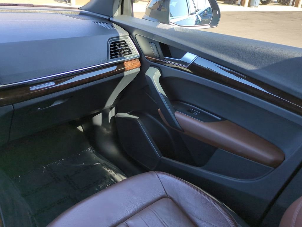 Used 2018 Audi Q5 2.0T Premium Plus w/ Premium Plus Package image 16