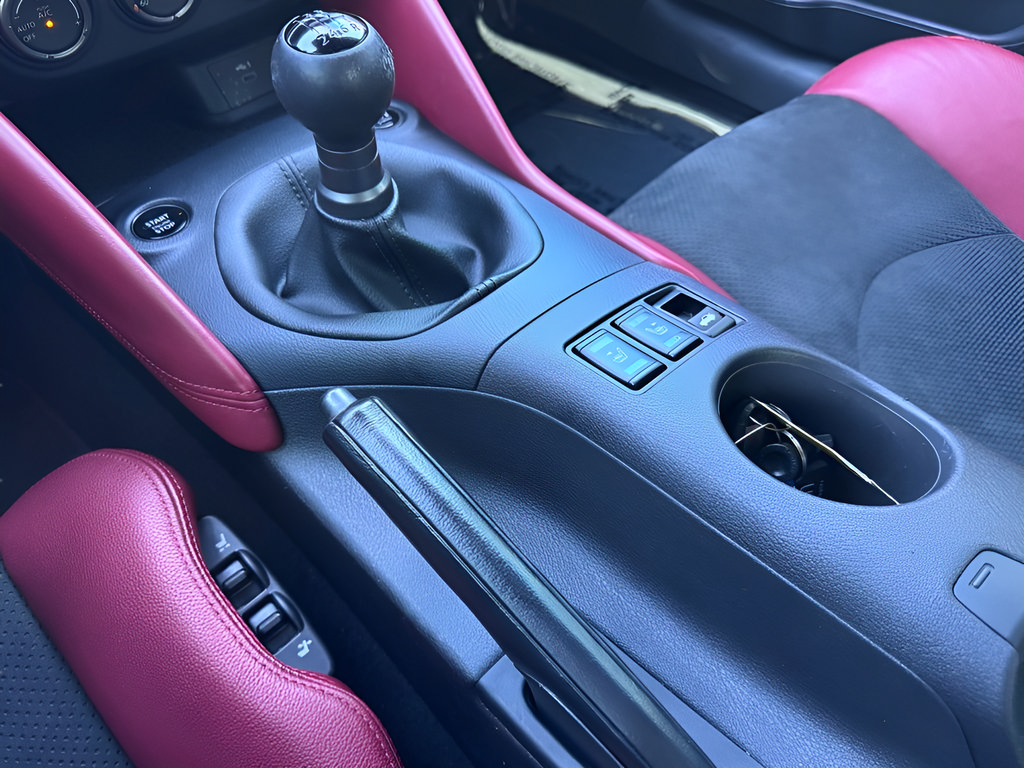 Used 2024 Nissan Z Performance w/ Floor Mat Package RWD image 32