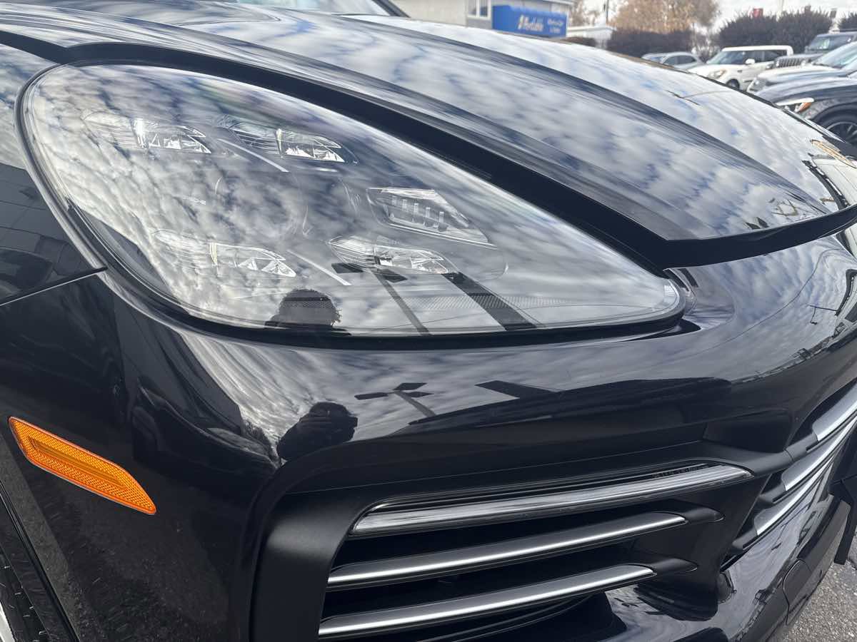 Used 2020 Porsche Cayenne S image 29