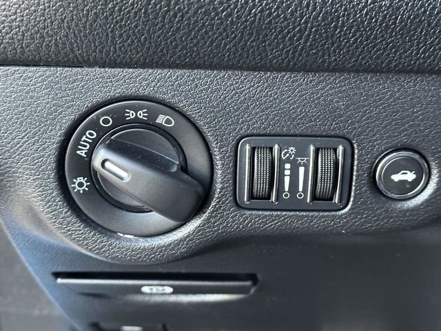 Used 2016 Dodge Challenger SRT Hellcat image 15