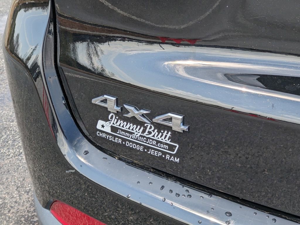 Certified 2025 Jeep Compass Latitude image 22