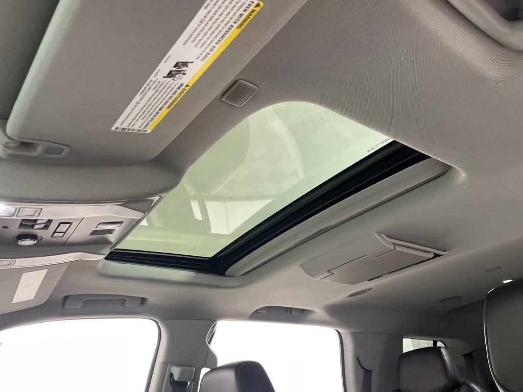 Used 2019 Cadillac Escalade Premium Luxury AWD/4WD image 18