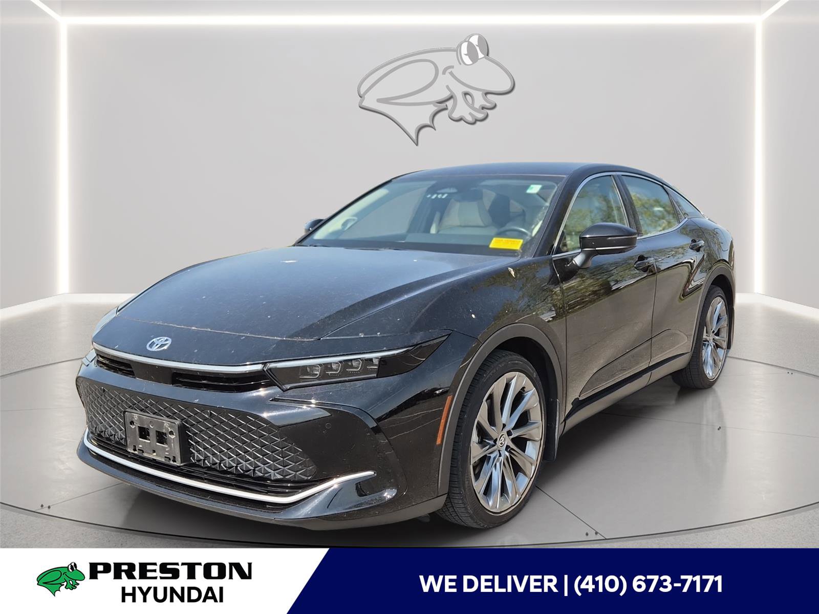 Used 2024 Toyota Crown Limited w/ Advanced Technology Package AWD/4WD image 1