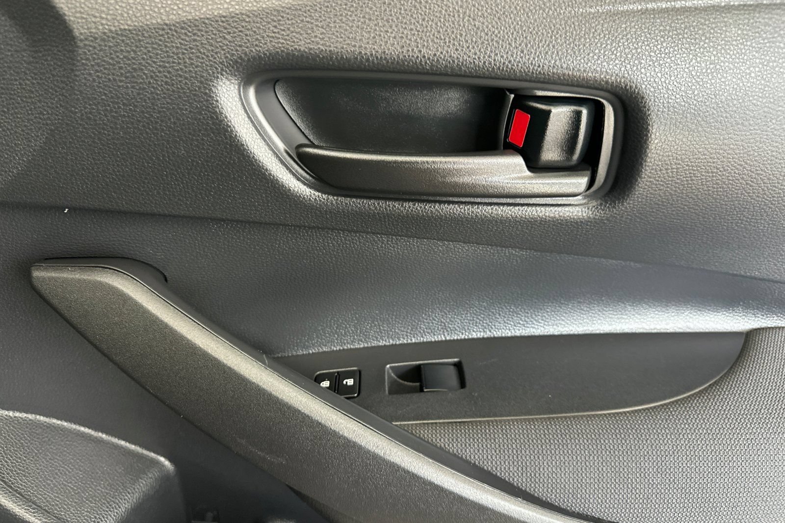 Used 2025 Toyota Corolla LE FWD image 19