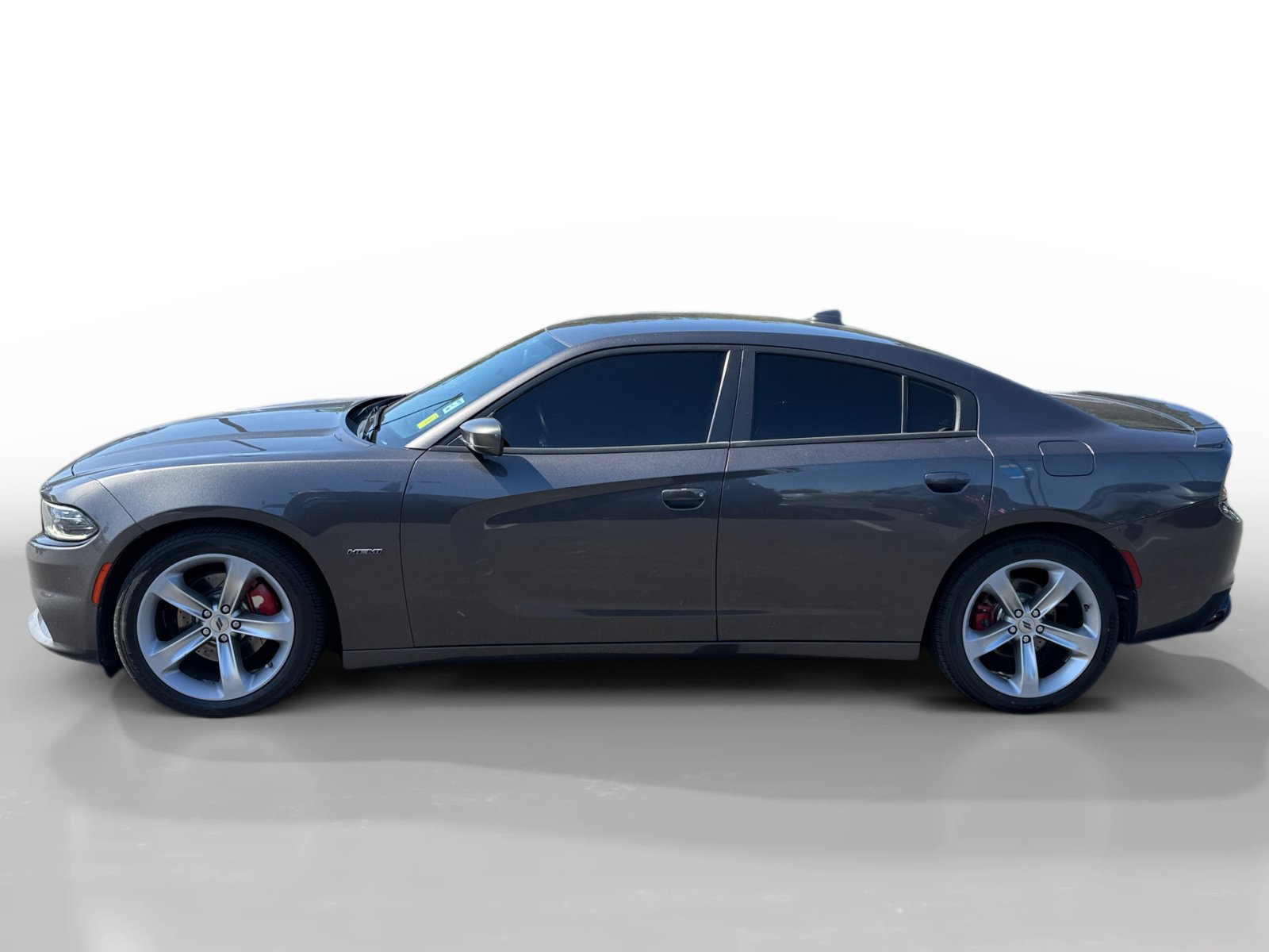 Used 2018 Dodge Charger R/T RWD image 2