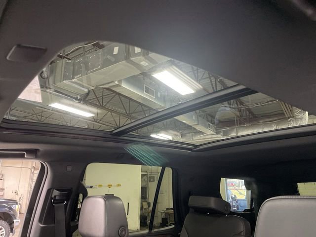 Used 2022 Chevrolet Tahoe Z71 w/ Luxury Package image 22