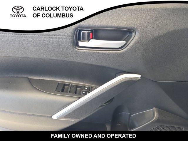 Used 2024 Toyota Corolla Cross XLE w/ Convenience Package FWD image 12