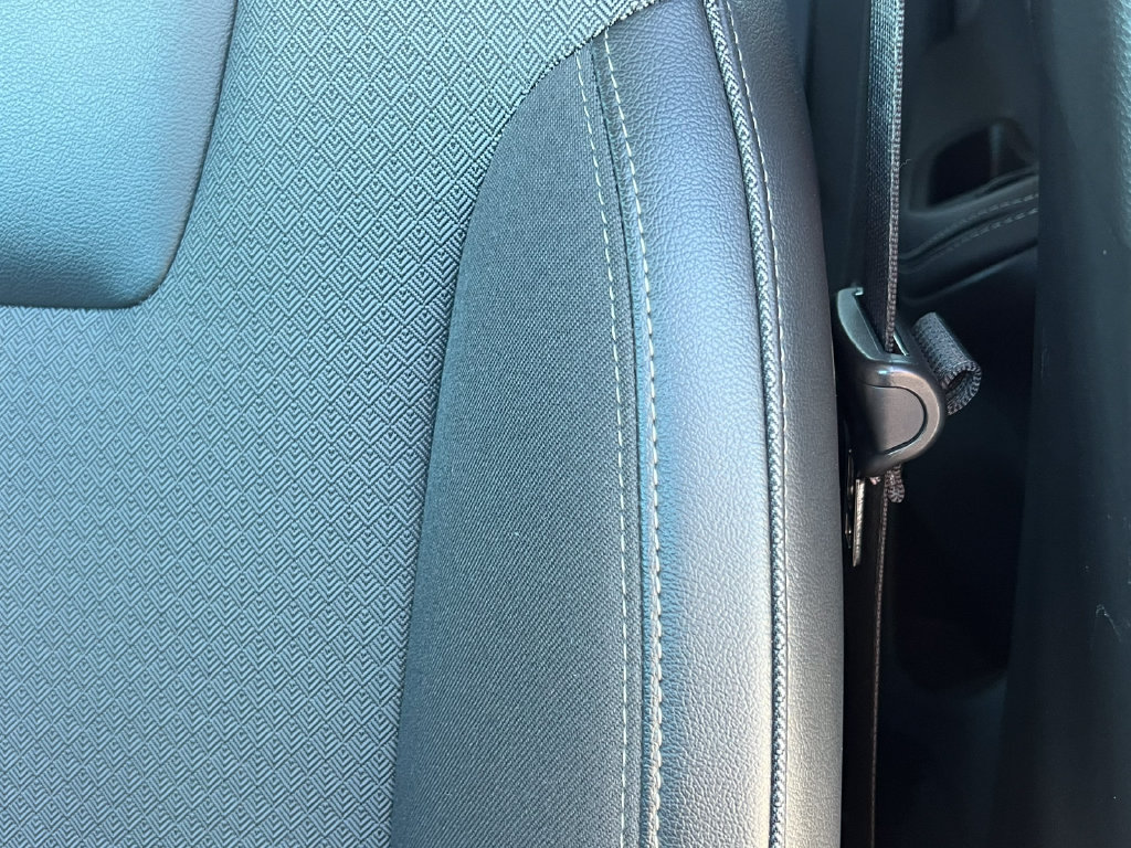 Used 2023 Buick Encore GX Preferred w/ Cold Weather Comfort Package FWD image 13