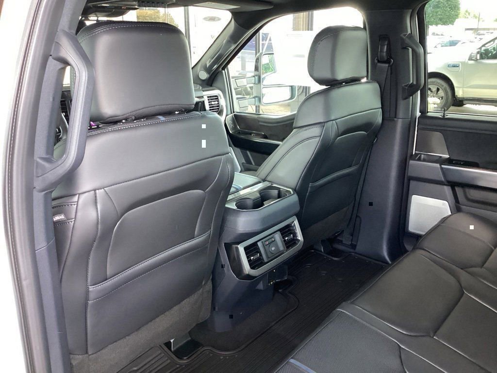 New 2026 Ford F250 Platinum image 38