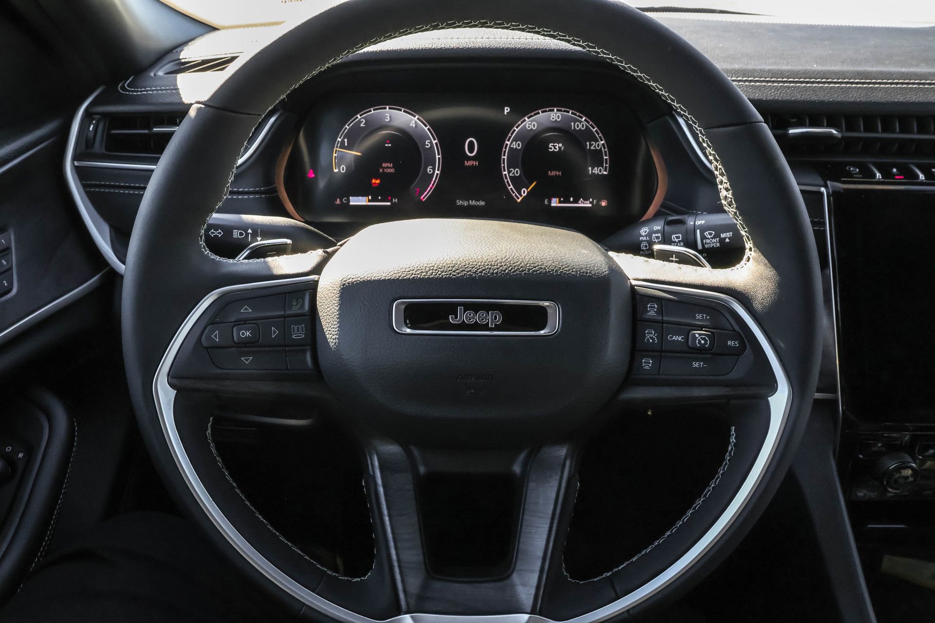 New 2025 Jeep Grand Cherokee L Limited w/ Black Appearance Package image 26