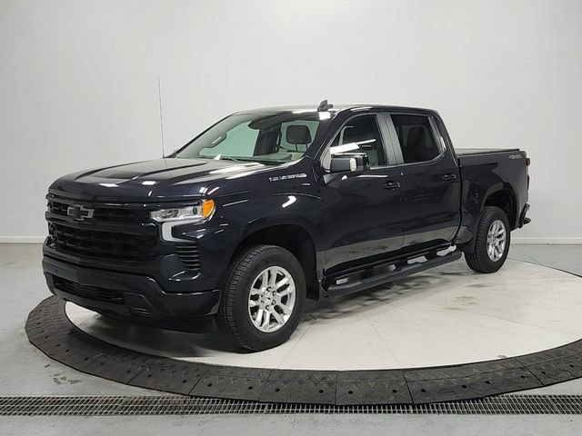 Used 2024 Chevrolet Silverado 1500 RST w/ Convenience Package II AWD/4WD image 3