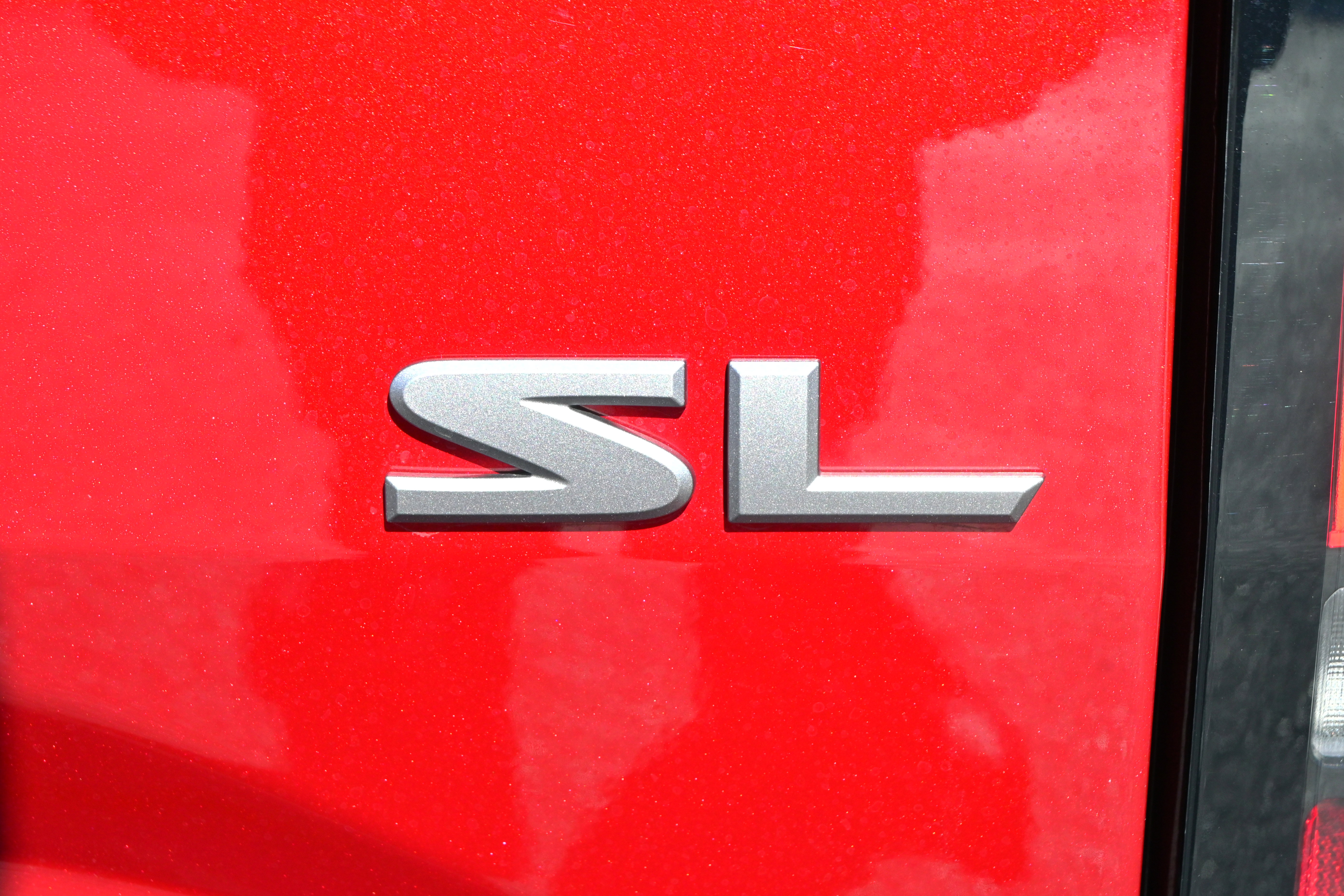 Used 2024 Nissan Frontier SL w/ Technology Package image 35