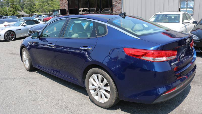Used 2016 Kia Optima EX w/ Premium Package FWD image 4