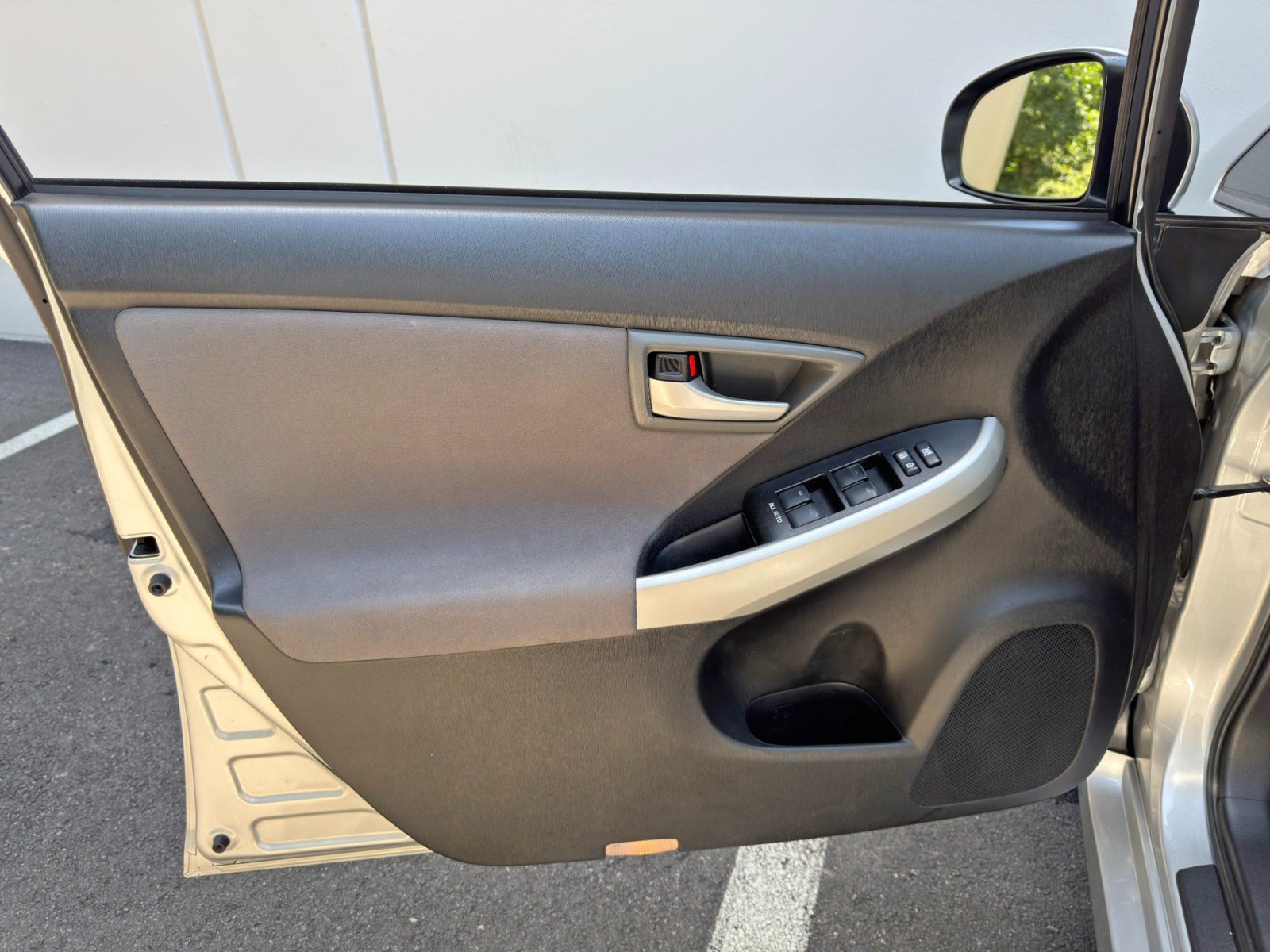 Used 2014 Toyota Prius Prime Plug-In Hybrid FWD image 36