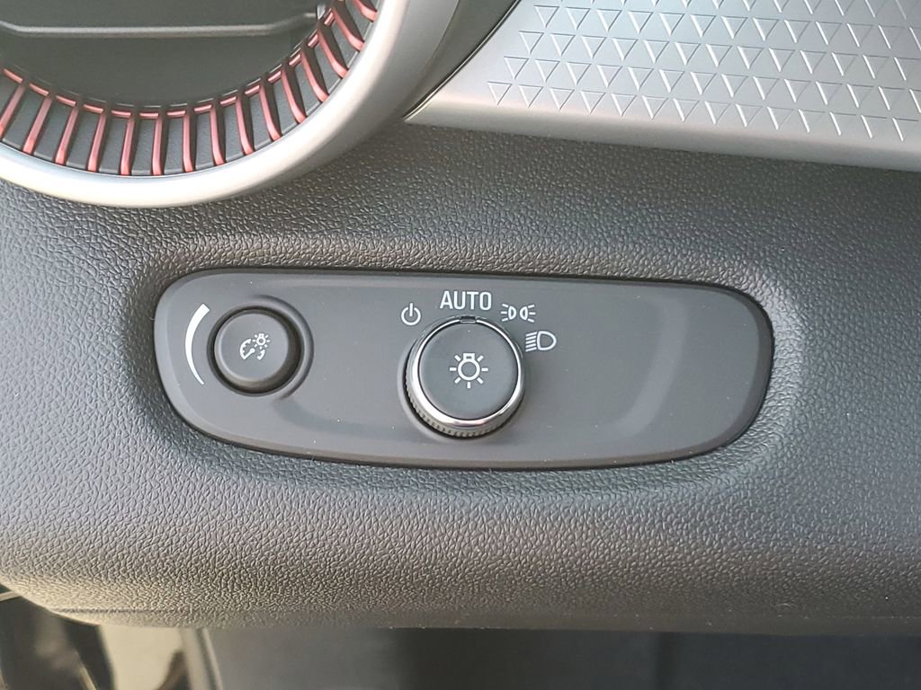 New 2026 Chevrolet Trax RS image 9