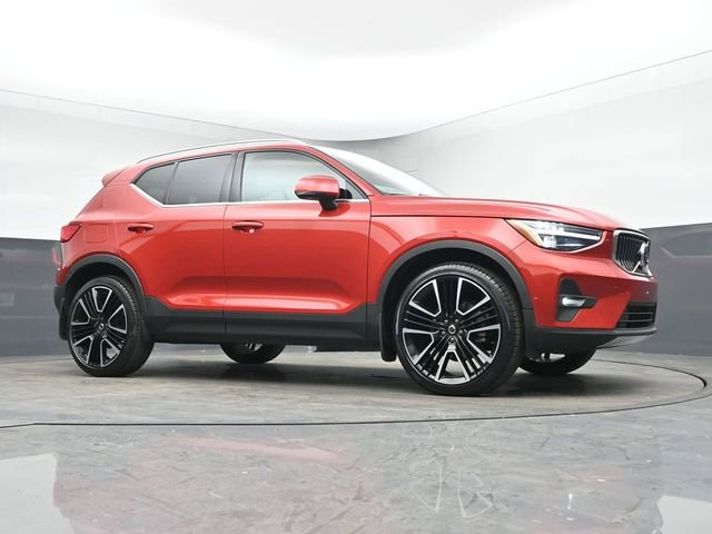 Used 2023 Volvo XC40 B5 Ultimate w/ Climate Package image 37