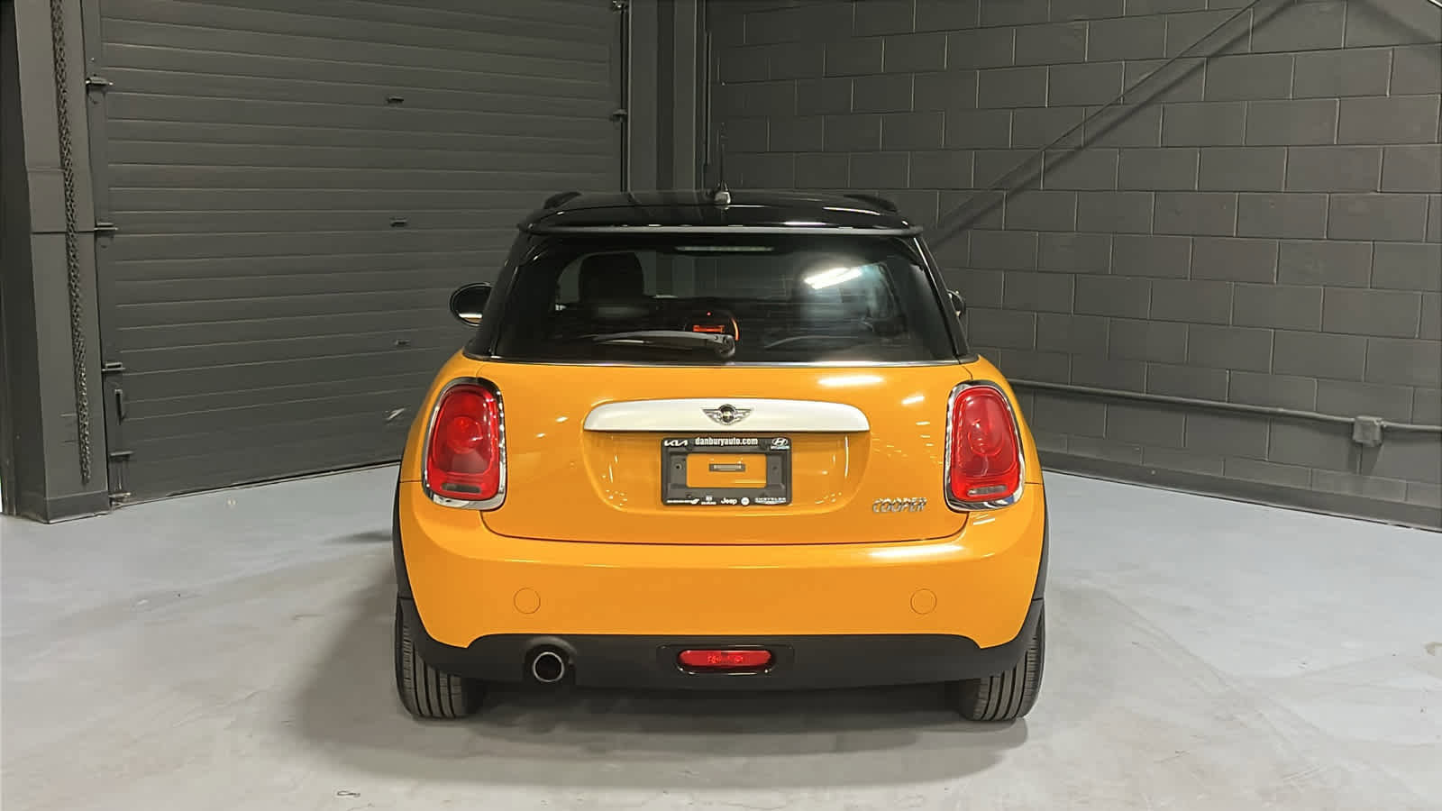 Used 2015 MINI Cooper 2-Door Hardtop FWD image 5