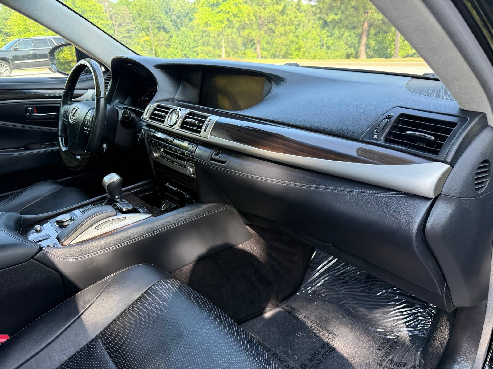 Used 2017 Lexus LS 460 L RWD image 23