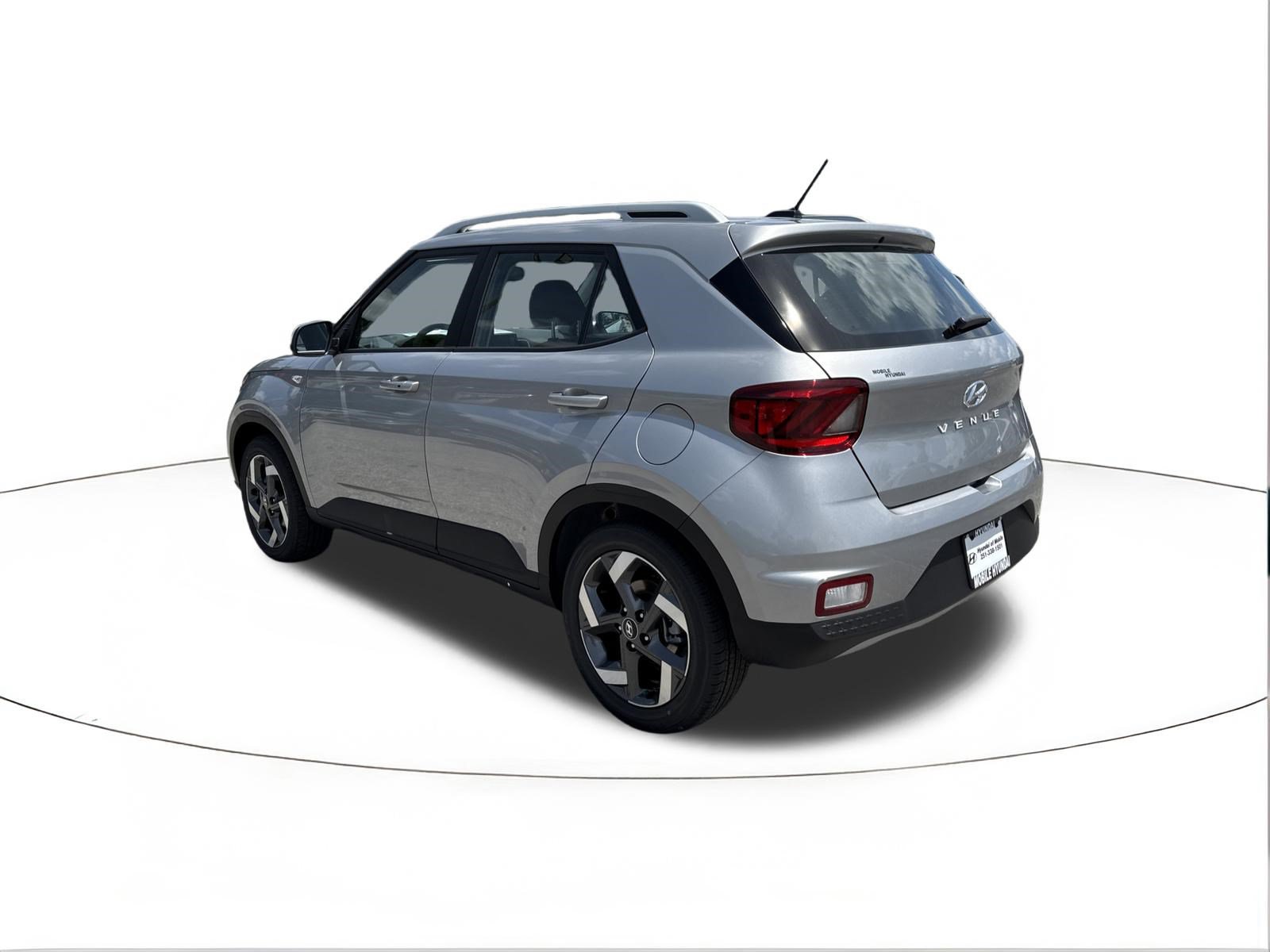 New 2026 Hyundai Venue SEL FWD image 5
