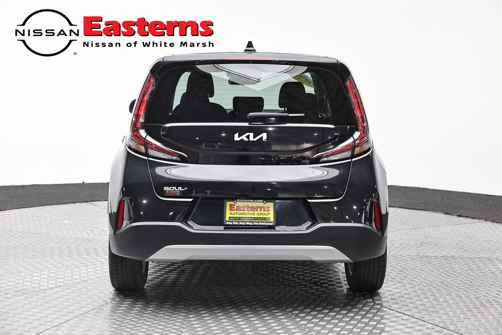 Used 2025 Kia Soul LX w/ LX Technology Package FWD image 6