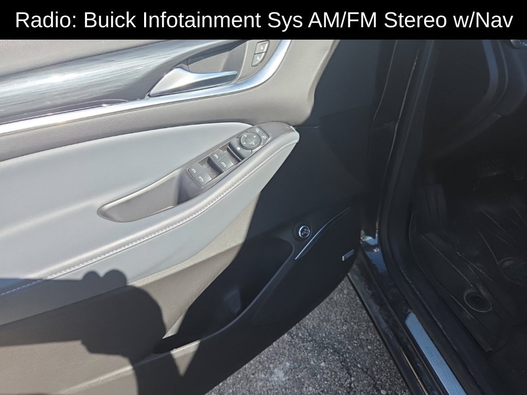 Used 2020 Buick Enclave Essence w/ Sound and Sites Package FWD image 13