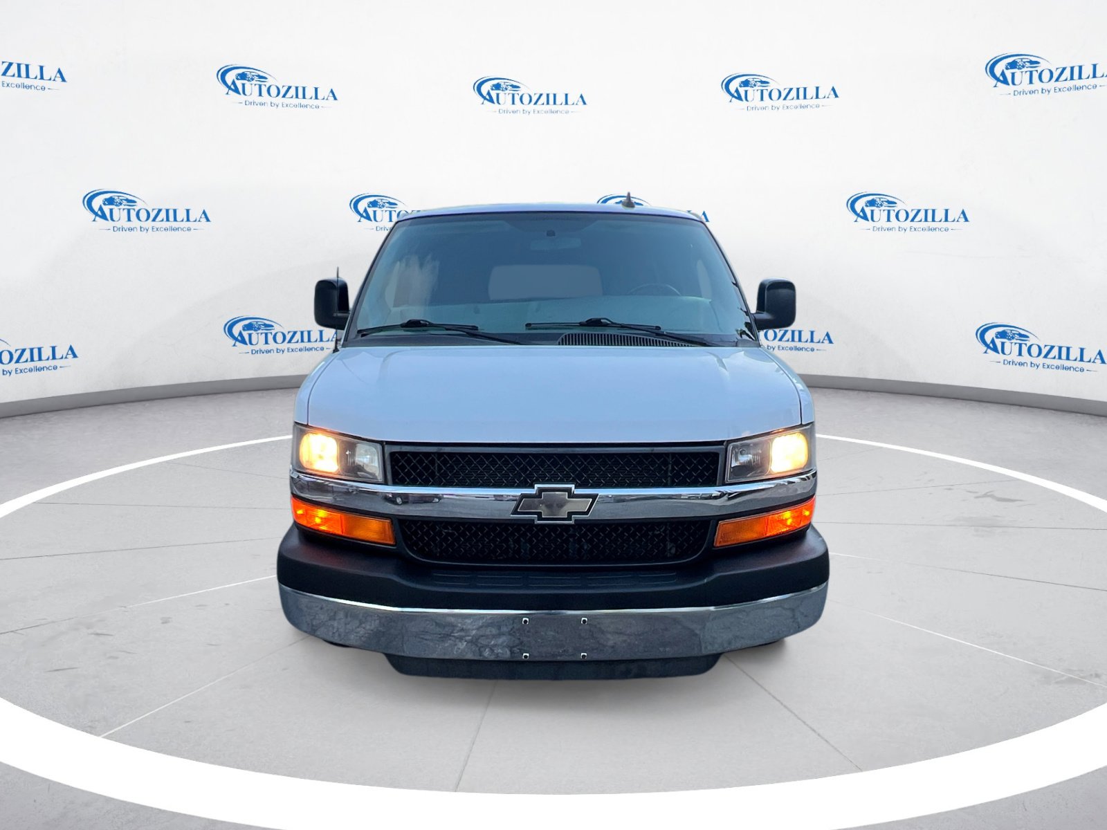 Used 2016 Chevrolet Express 3500 LT w/ LT Preferred Equipment Group image 8