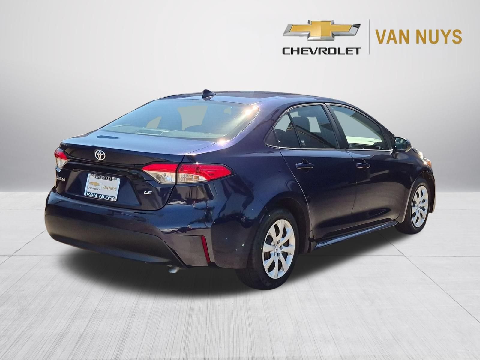 Used 2023 Toyota Corolla LE FWD image 5