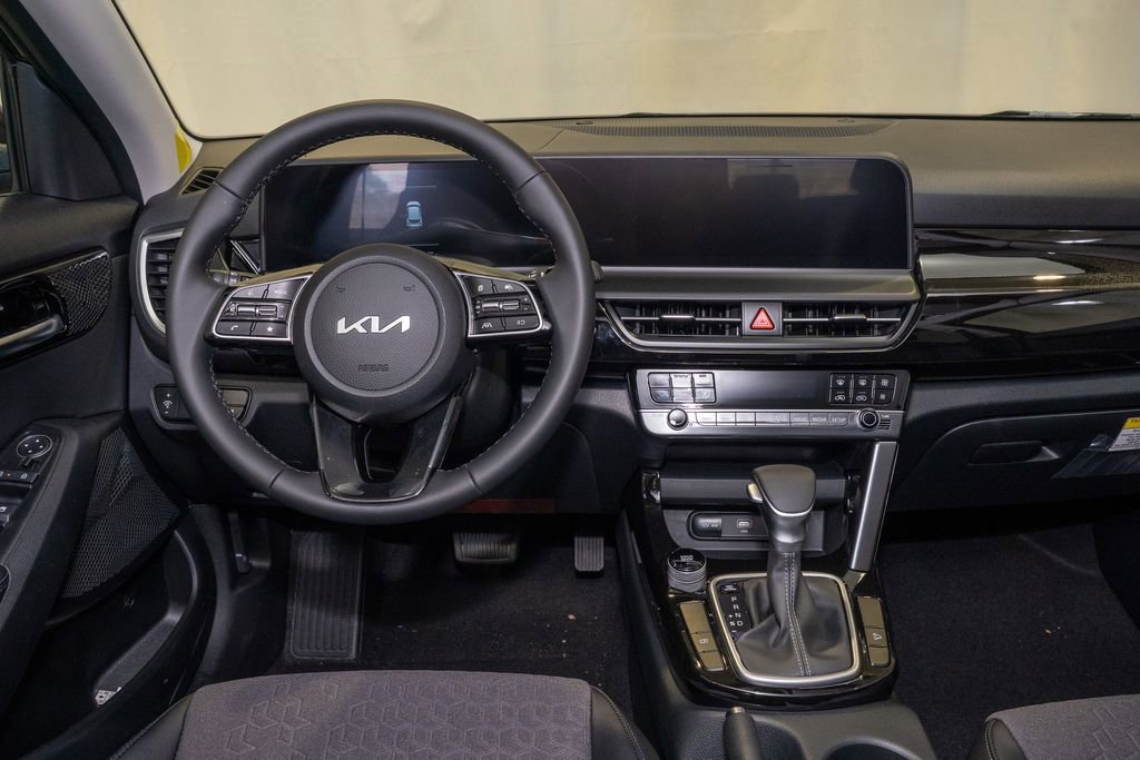 New 2026 Kia Seltos S image 7