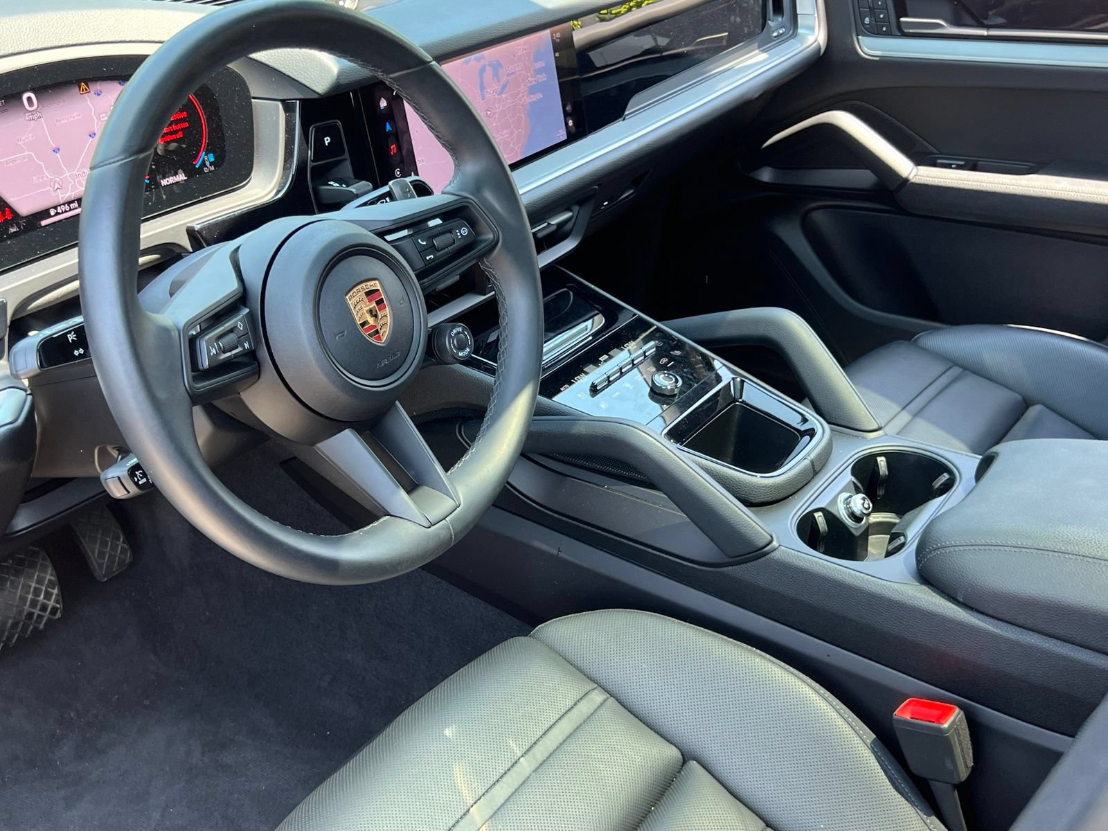 Certified 2024 Porsche Cayenne Coupe AWD/4WD image 44
