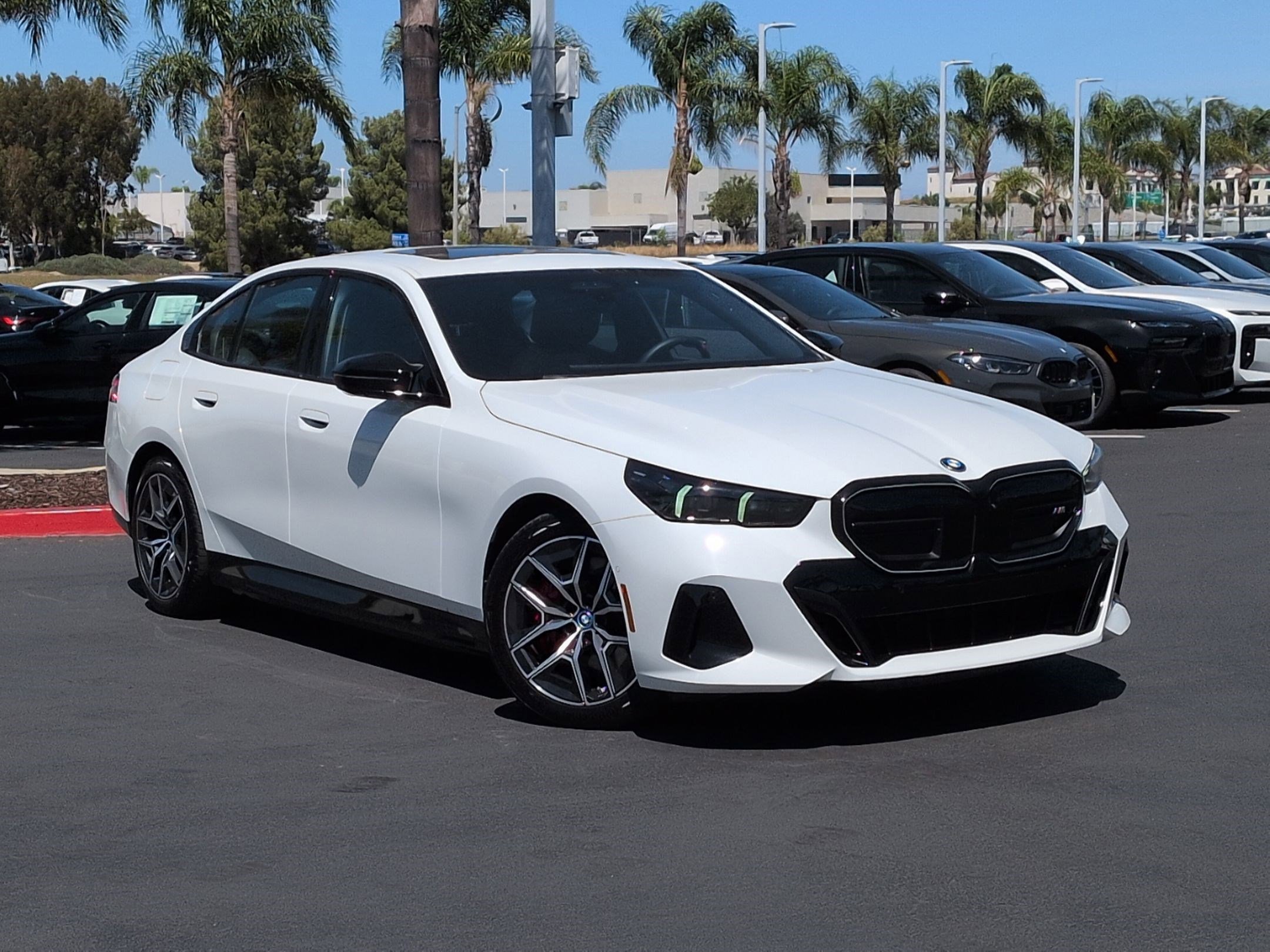 Used 2025 BMW i5 M60 w/ Premium Package image 2