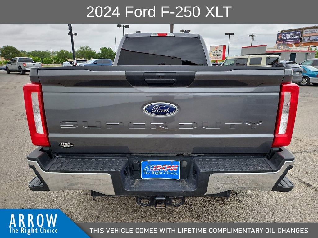 Used 2024 Ford F250 XLT AWD/4WD image 11